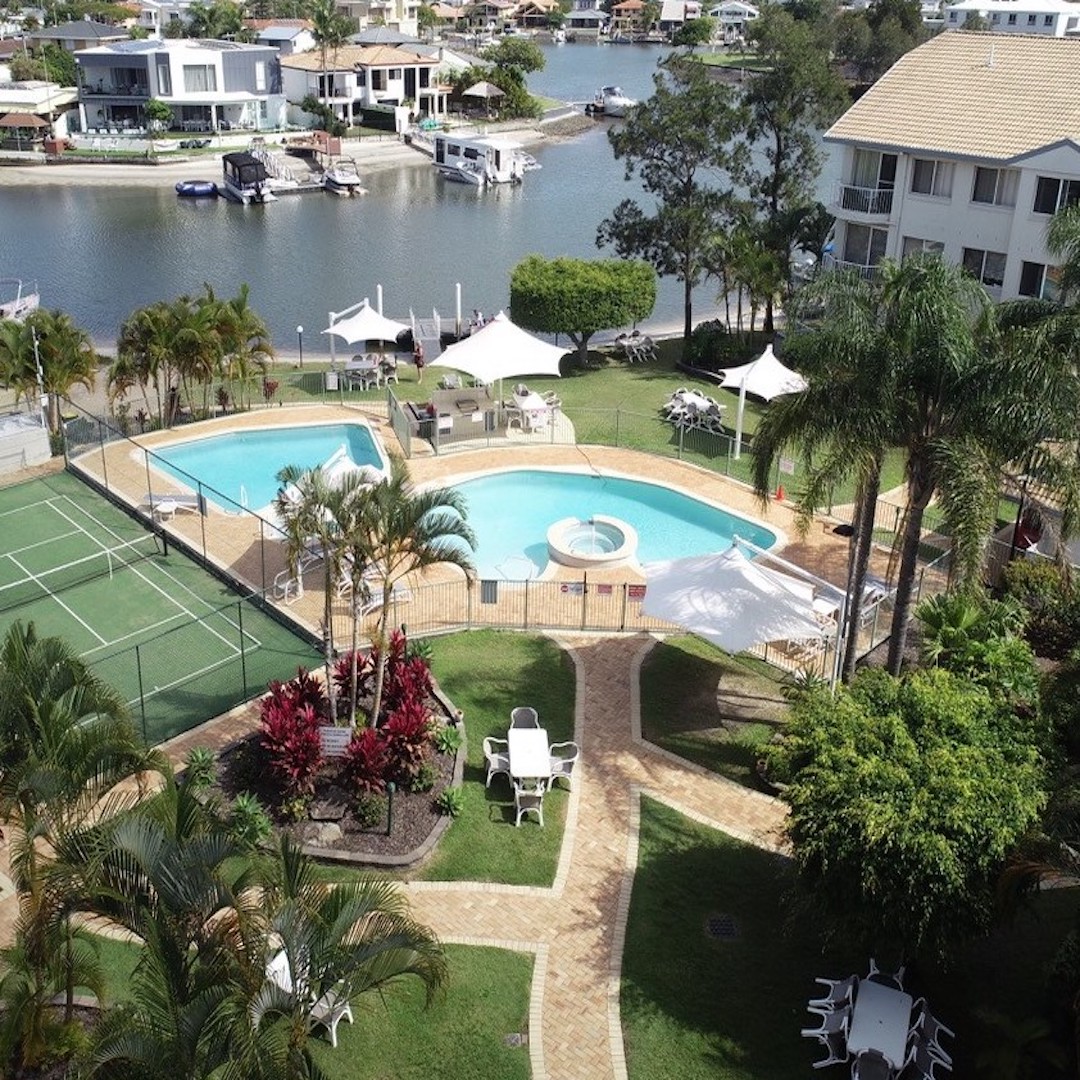 pelican cove pool and tennis court